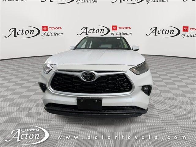 used 2025 Toyota Highlander car, priced at $44,950