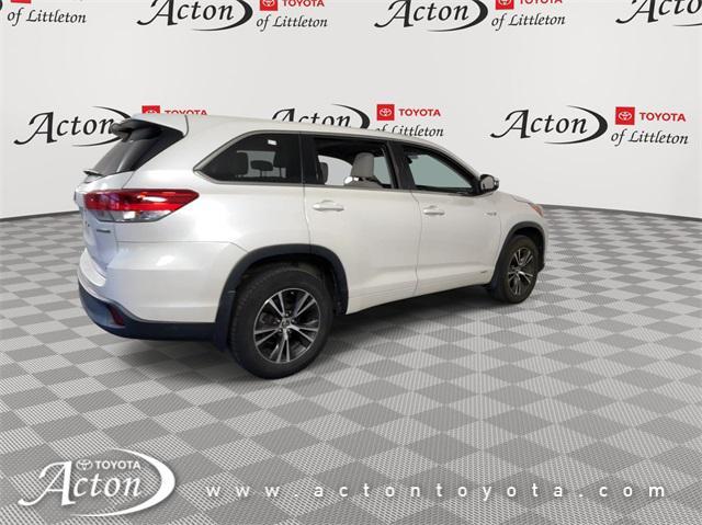 used 2018 Toyota Highlander Hybrid car, priced at $21,995