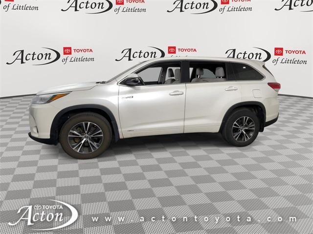 used 2018 Toyota Highlander Hybrid car, priced at $21,995