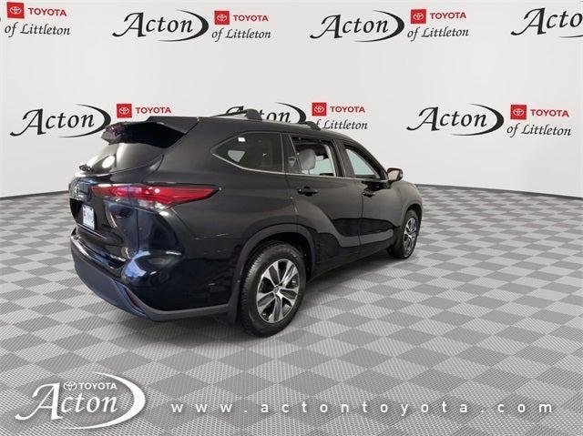 used 2022 Toyota Highlander car, priced at $31,495