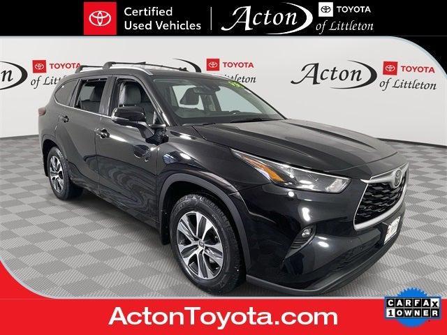 used 2022 Toyota Highlander car, priced at $31,000