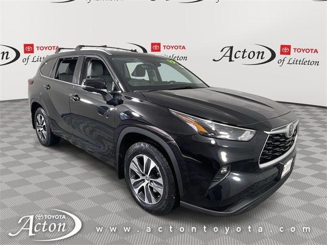 used 2022 Toyota Highlander car, priced at $31,495