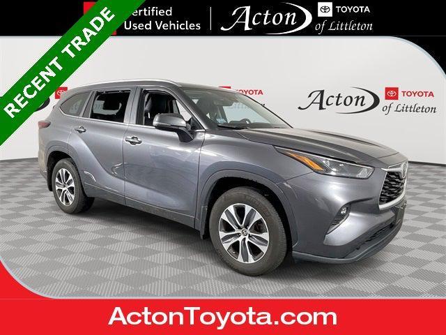 used 2024 Toyota Highlander car, priced at $40,500