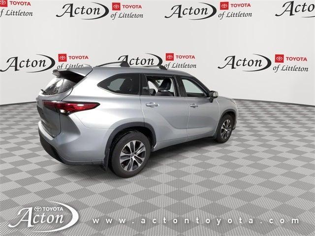 used 2022 Toyota Highlander car, priced at $35,488