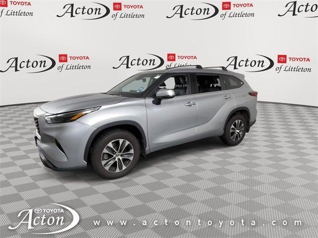 used 2022 Toyota Highlander car, priced at $35,488