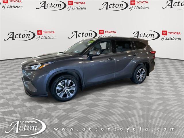 used 2020 Toyota Highlander car, priced at $30,386