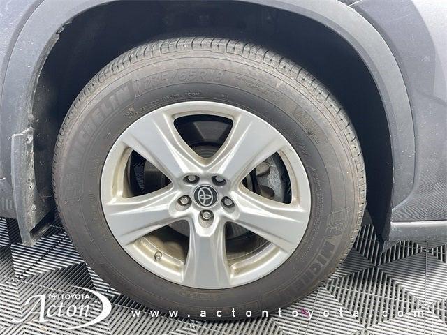 used 2023 Toyota Highlander car, priced at $40,500