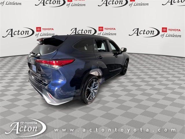 used 2021 Toyota Highlander car, priced at $34,199