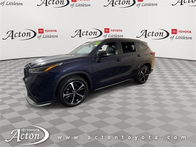 used 2021 Toyota Highlander car, priced at $34,199