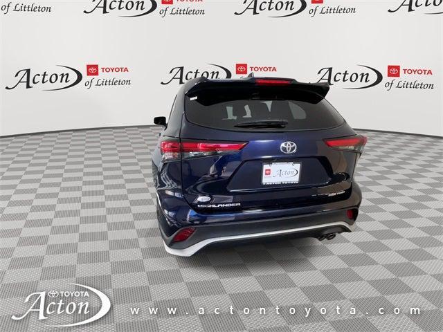 used 2021 Toyota Highlander car, priced at $34,199
