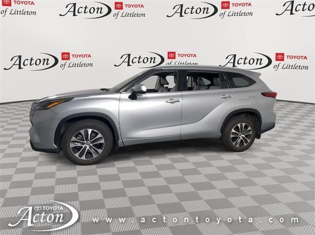 used 2022 Toyota Highlander car, priced at $35,000