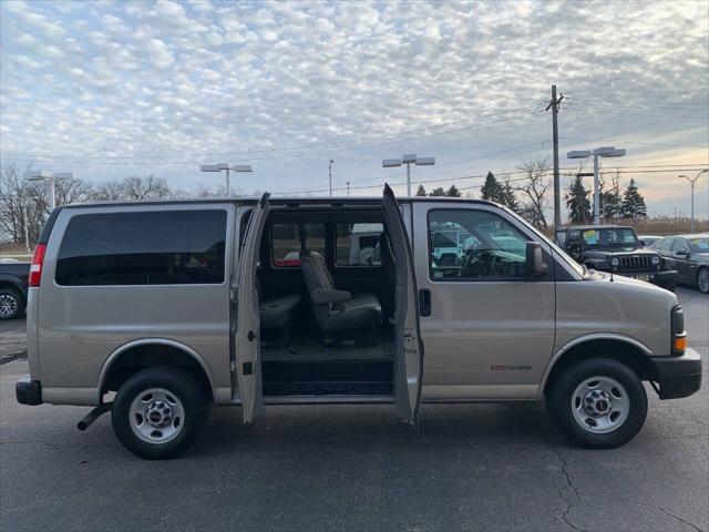 used 2003 GMC Savana 2500 car, priced at $16,998