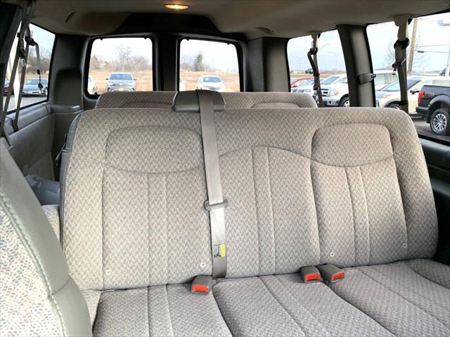 used 2003 GMC Savana 2500 car, priced at $16,998