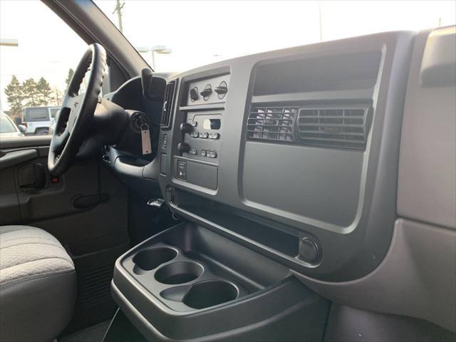 used 2003 GMC Savana 2500 car, priced at $16,998