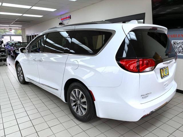 used 2020 Chrysler Pacifica car, priced at $29,988