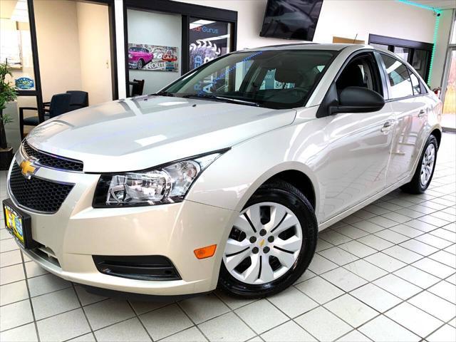 used 2013 Chevrolet Cruze car, priced at $12,988