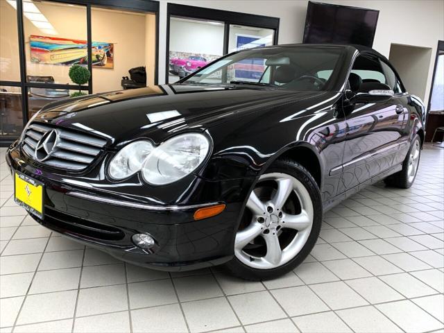 used 2005 Mercedes-Benz CLK-Class car, priced at $12,988