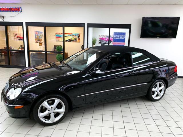 used 2005 Mercedes-Benz CLK-Class car, priced at $11,977