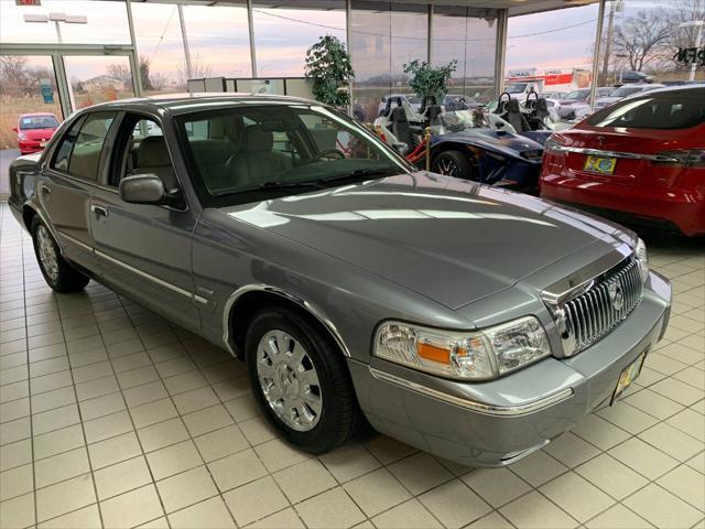 used 2006 Mercury Grand Marquis car, priced at $10,988