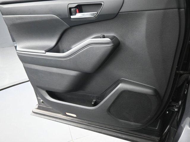 used 2024 Toyota Highlander car, priced at $39,892
