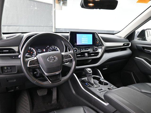 used 2024 Toyota Highlander car, priced at $39,892