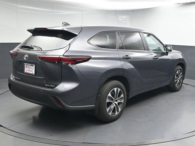used 2024 Toyota Highlander car, priced at $39,892