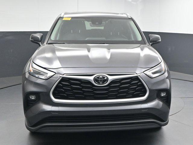 used 2024 Toyota Highlander car, priced at $39,892
