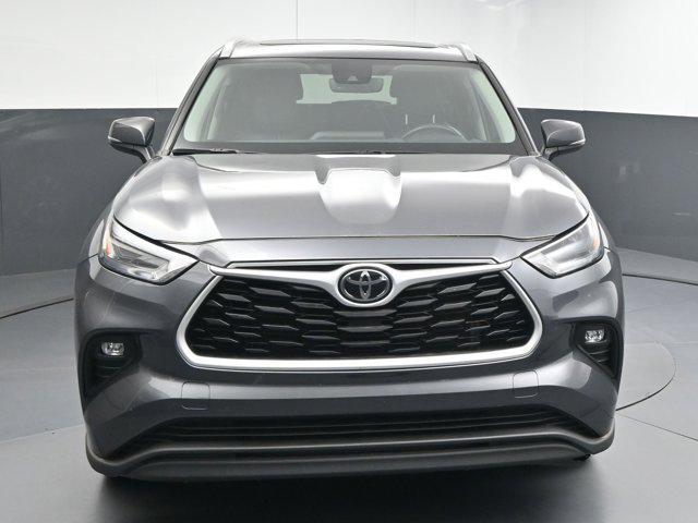 used 2024 Toyota Highlander car, priced at $41,491