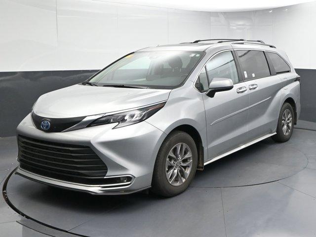 used 2024 Toyota Sienna car, priced at $48,892