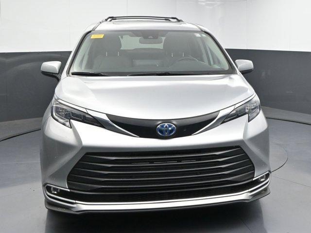 used 2024 Toyota Sienna car, priced at $48,892