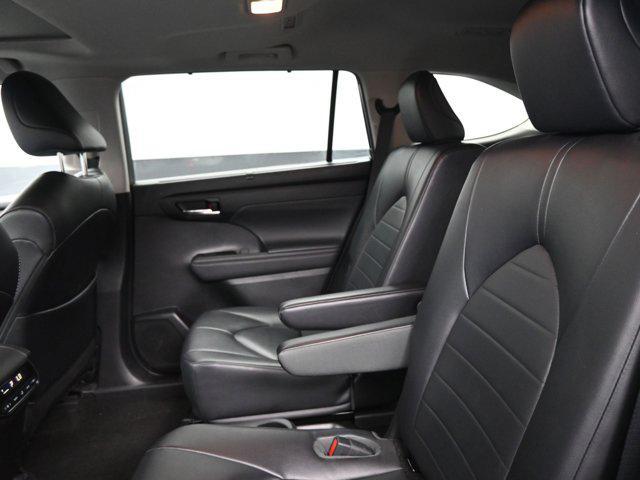 used 2023 Toyota Highlander car, priced at $36,092