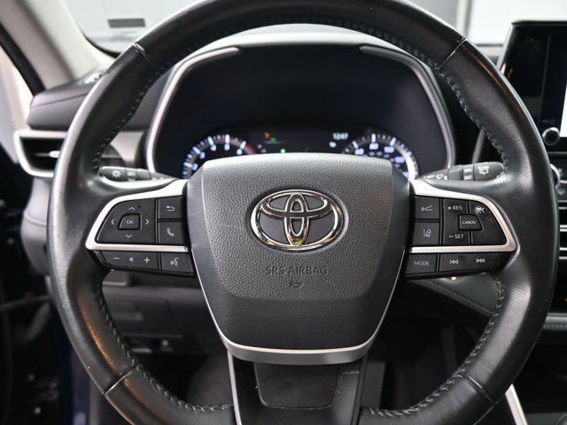 used 2023 Toyota Highlander car, priced at $36,092