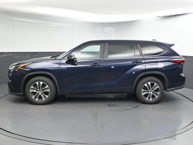 used 2023 Toyota Highlander car, priced at $36,092