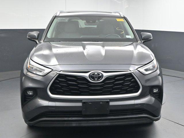 used 2020 Toyota Highlander car, priced at $26,891