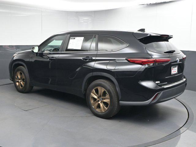 used 2023 Toyota Highlander Hybrid car, priced at $28,694