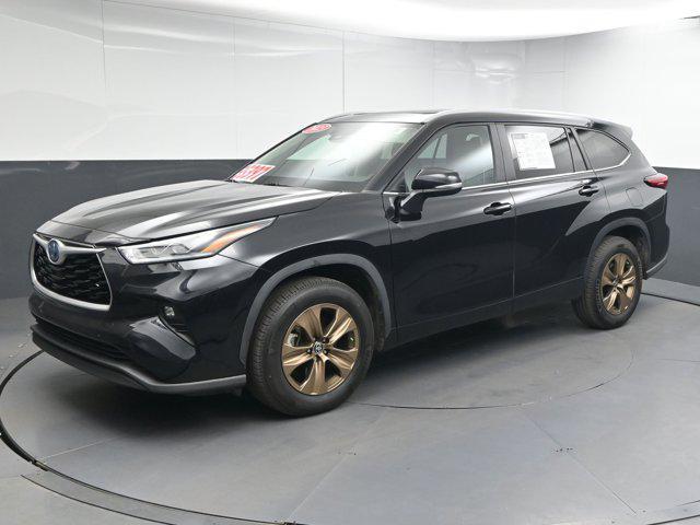 used 2023 Toyota Highlander Hybrid car, priced at $28,694