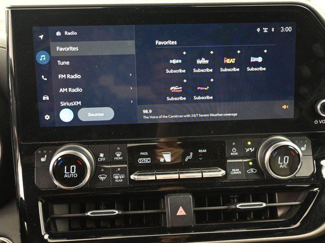 used 2023 Toyota Highlander Hybrid car, priced at $34,991