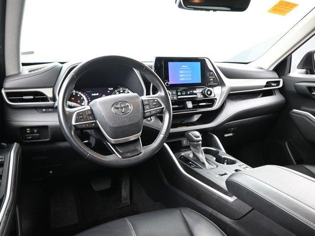 used 2023 Toyota Highlander car, priced at $37,592