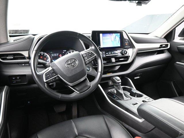 used 2023 Toyota Highlander car, priced at $38,592