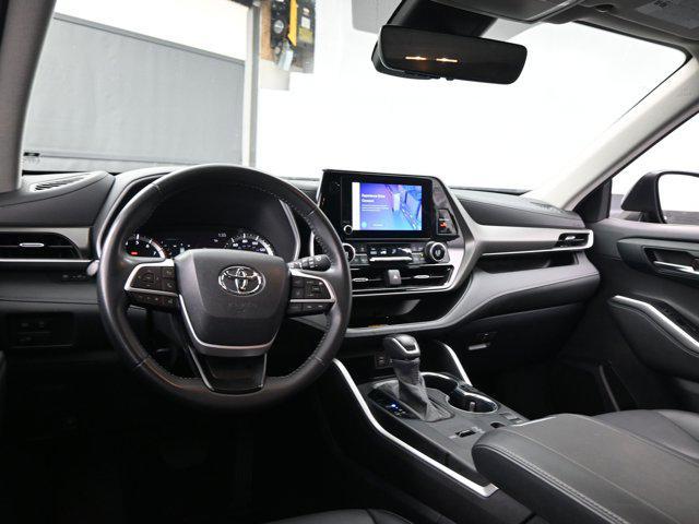 used 2024 Toyota Highlander car, priced at $41,991