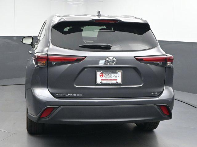 used 2024 Toyota Highlander car, priced at $41,991
