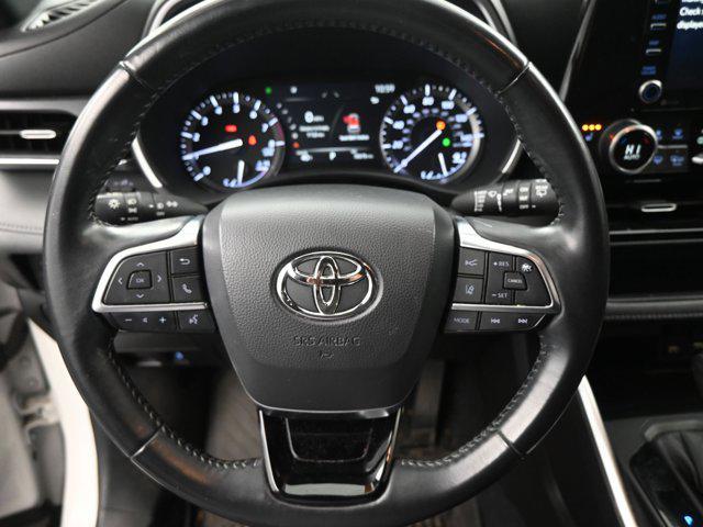 used 2021 Toyota Highlander car, priced at $30,392
