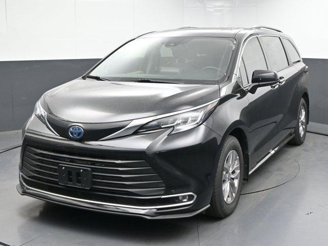 used 2022 Toyota Sienna car, priced at $37,593