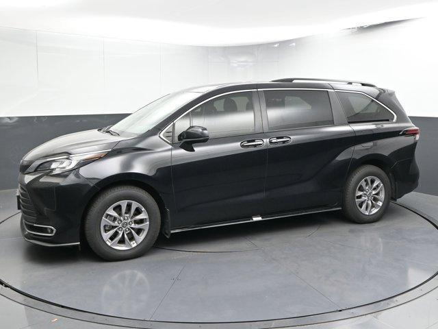 used 2022 Toyota Sienna car, priced at $37,593