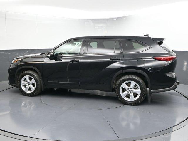 used 2021 Toyota Highlander car, priced at $29,291