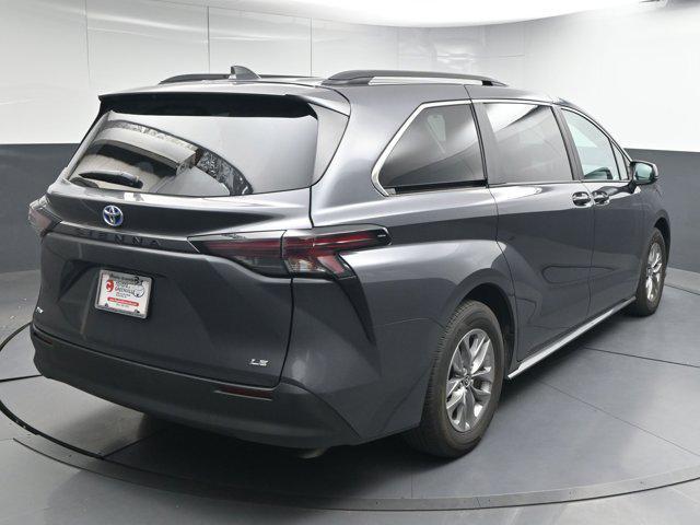used 2025 Toyota Sienna car, priced at $39,591