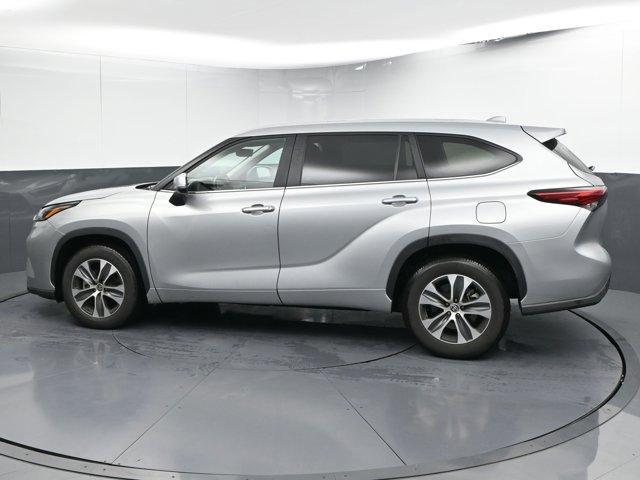 used 2023 Toyota Highlander car, priced at $38,492