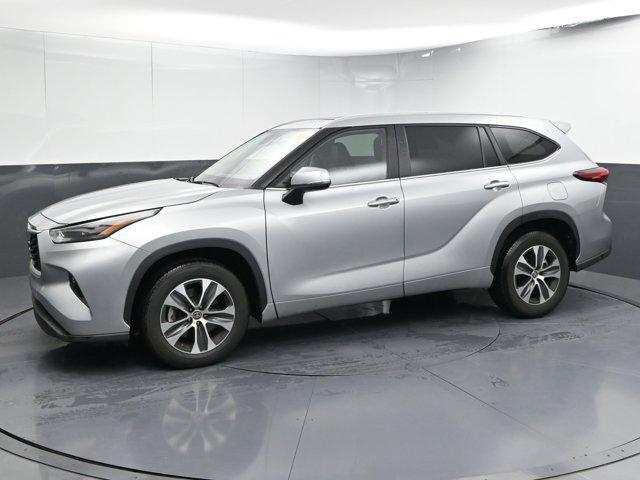 used 2023 Toyota Highlander car, priced at $38,492