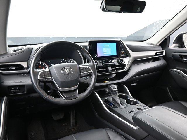 used 2023 Toyota Highlander car, priced at $38,492