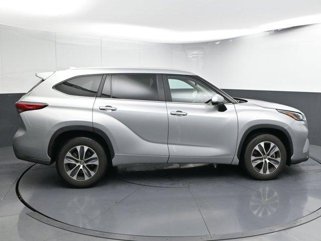 used 2023 Toyota Highlander car, priced at $38,492